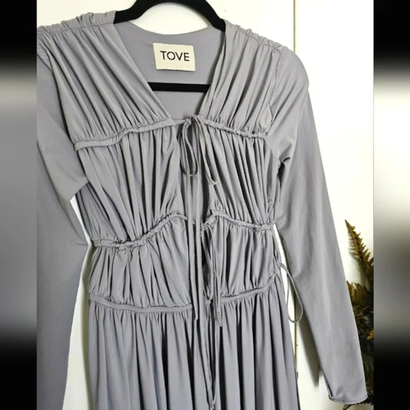 TOVE Ruched Tie Front Lexi Light Grey Semi-formal Dress - Picture 6 of 15